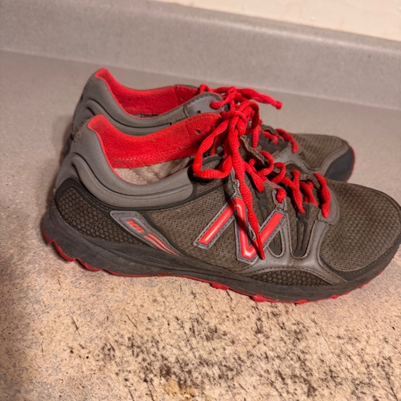 Womens size 10 new balance sneakers - Picture 2 of 6